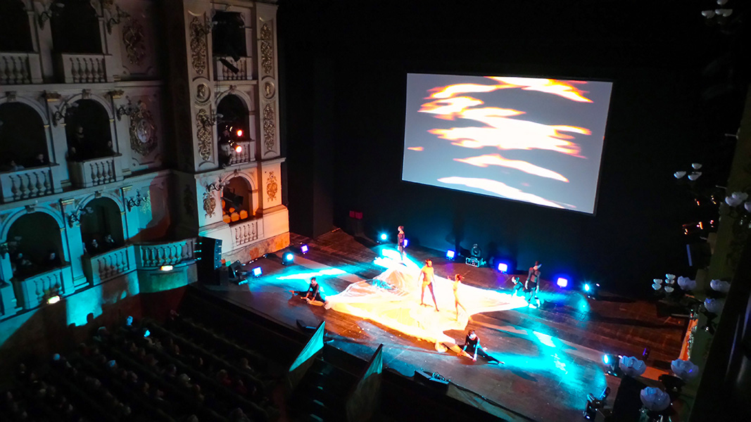 teatro comunale laboratorio delle idee bologna