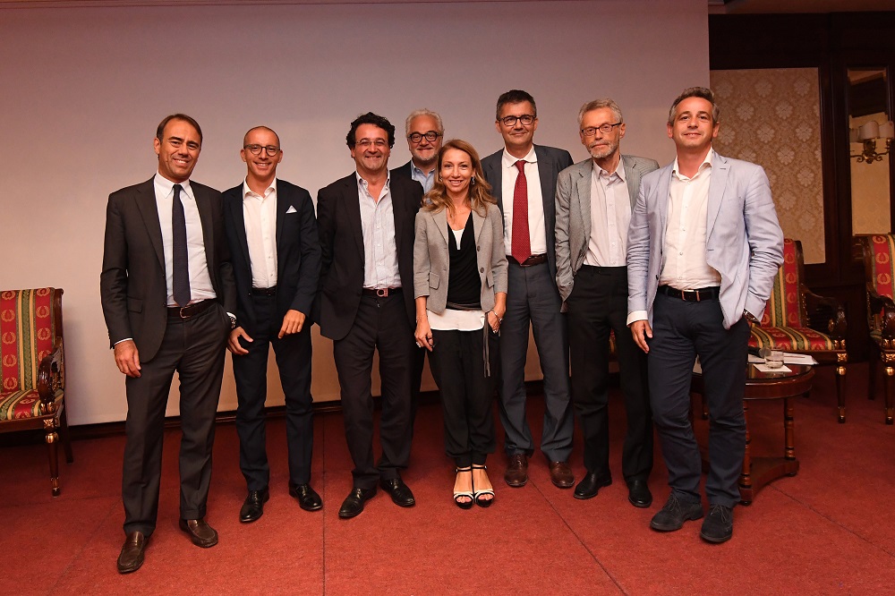 CONVEGNO INNOVAZIONE  TECNOLOGICA AL CARLTON DACSINISTRA ANDREA CANGINI   CONVEGNO INNOVAZIONE  TECNOLOGICA AL CARLTON DA  DESTRA    GIUSEPPE  SOLA ROBERTO  GRANDI  PAOLO  MALGAROTTO  DUCCIO CACCIONI   CARLA NISIO  ATTILIO SOMMA  FRANCESCO FRACCALVIERI  E ANDREA CANGINI